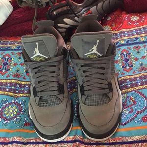 Jordan 4 ‘cool grey’